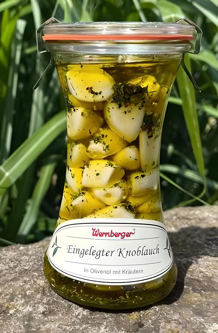 Eingelegter Knoblauch mit Kräutern – Mild, aromatisch & naturbelassen